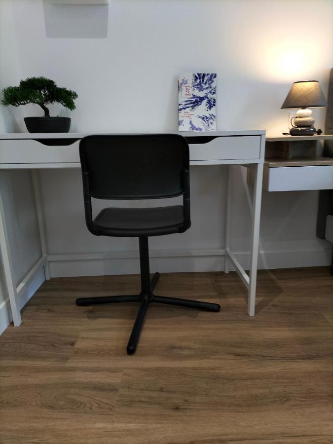 אביניון Studio Terrasse, Intra-Muros, Climatise Avec Wifi מראה חיצוני תמונה